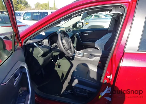 2025 Toyota Rav4 Xle Premium z USA, uszkodzony, nr VIN JTMA1RFV2SD120287